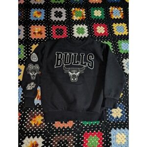 NBA Chicago Bulls Kids Black Size 10-11 Pullover‎ Crewneck Sweater